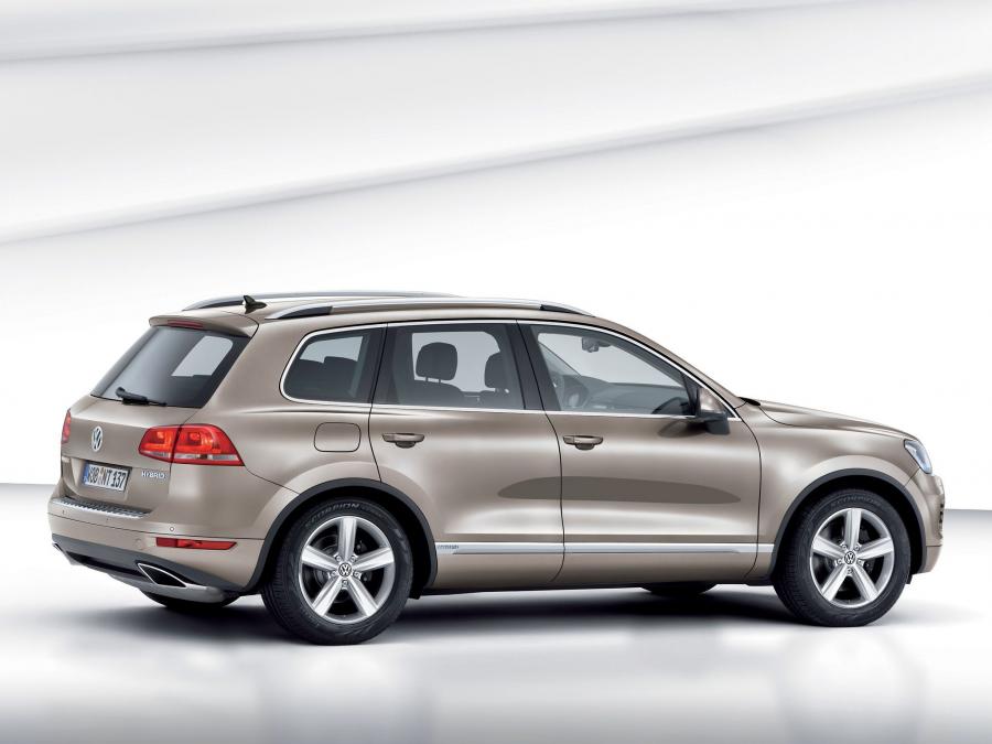  Volkswagen Touareg Hybrid 2010 года  (фото 2 из 17)